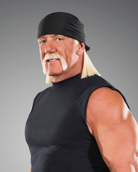 How tall is Hulk Hogan?